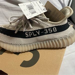 Adidas YEEZY Boost 350 V2 women’s